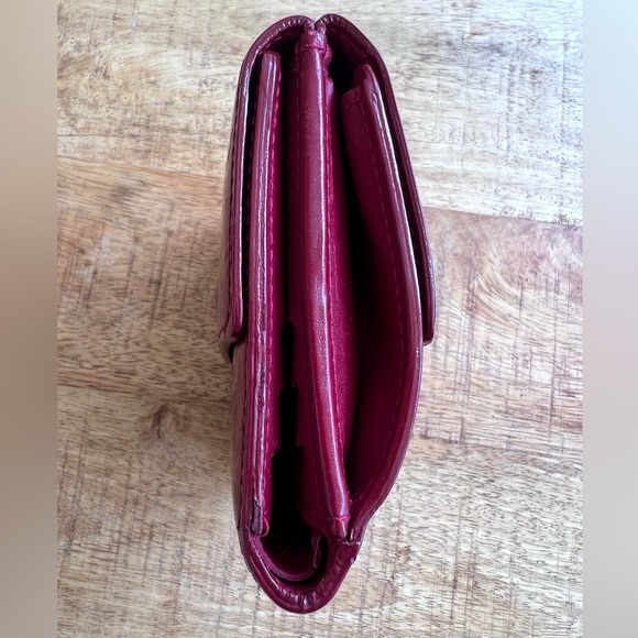 Louis Vuitton Vintage Vernis Double Flap Red Leather Wallet with Chain & Insert - Picture 6 of 17